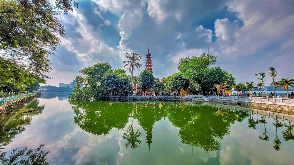 Tran Quoc Pagoda offers serenity amid Hanoi&rsquo;s bustling cityscape 